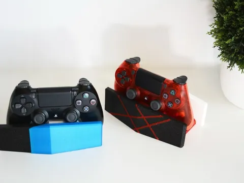 Controller Stand (PS4 Dualshock)