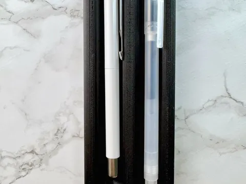 Pen Holder