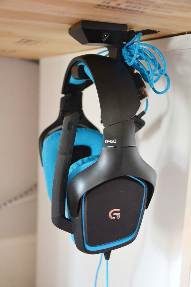 Wall Mounted Headphone Hanger